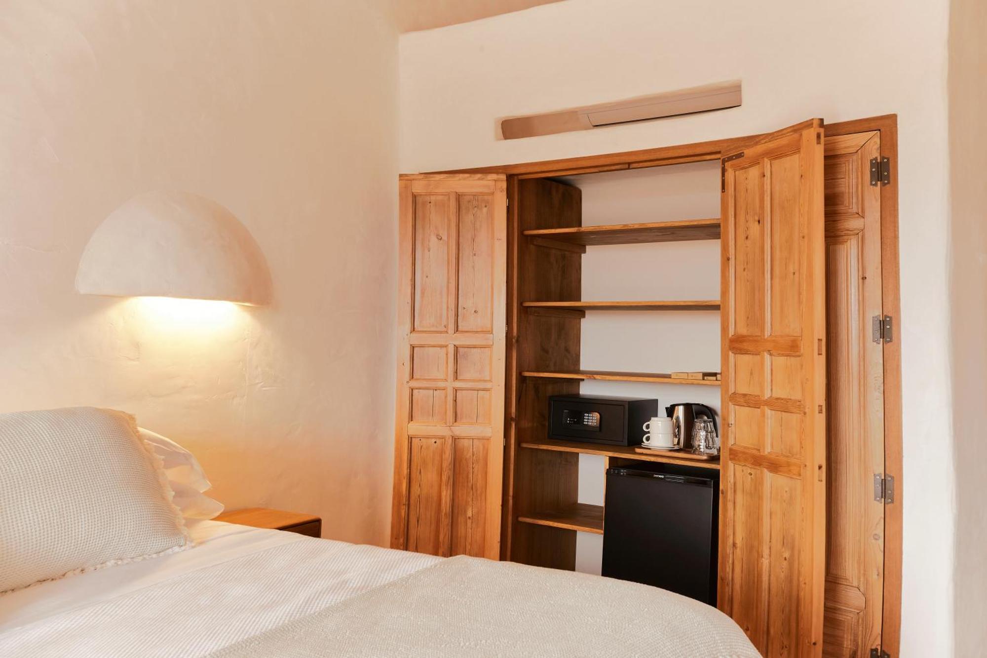Equilicua Hotell Agua Amarga  Eksteriør bilde